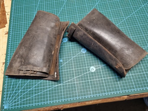 Pair vintage thick - thick, leather